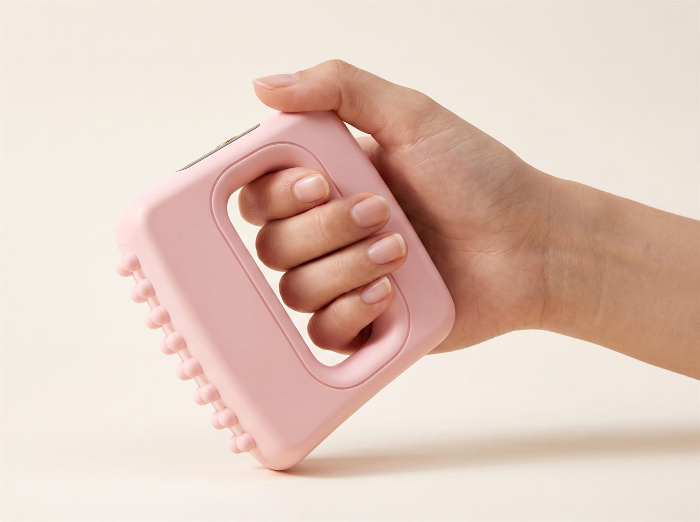 Ergonomic ring handle